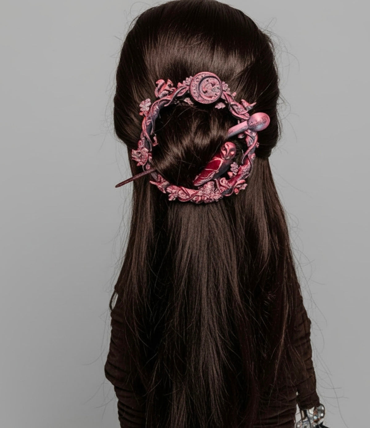 Hair brooch - forest theme featuring an owl and a squirrel - 3d printed