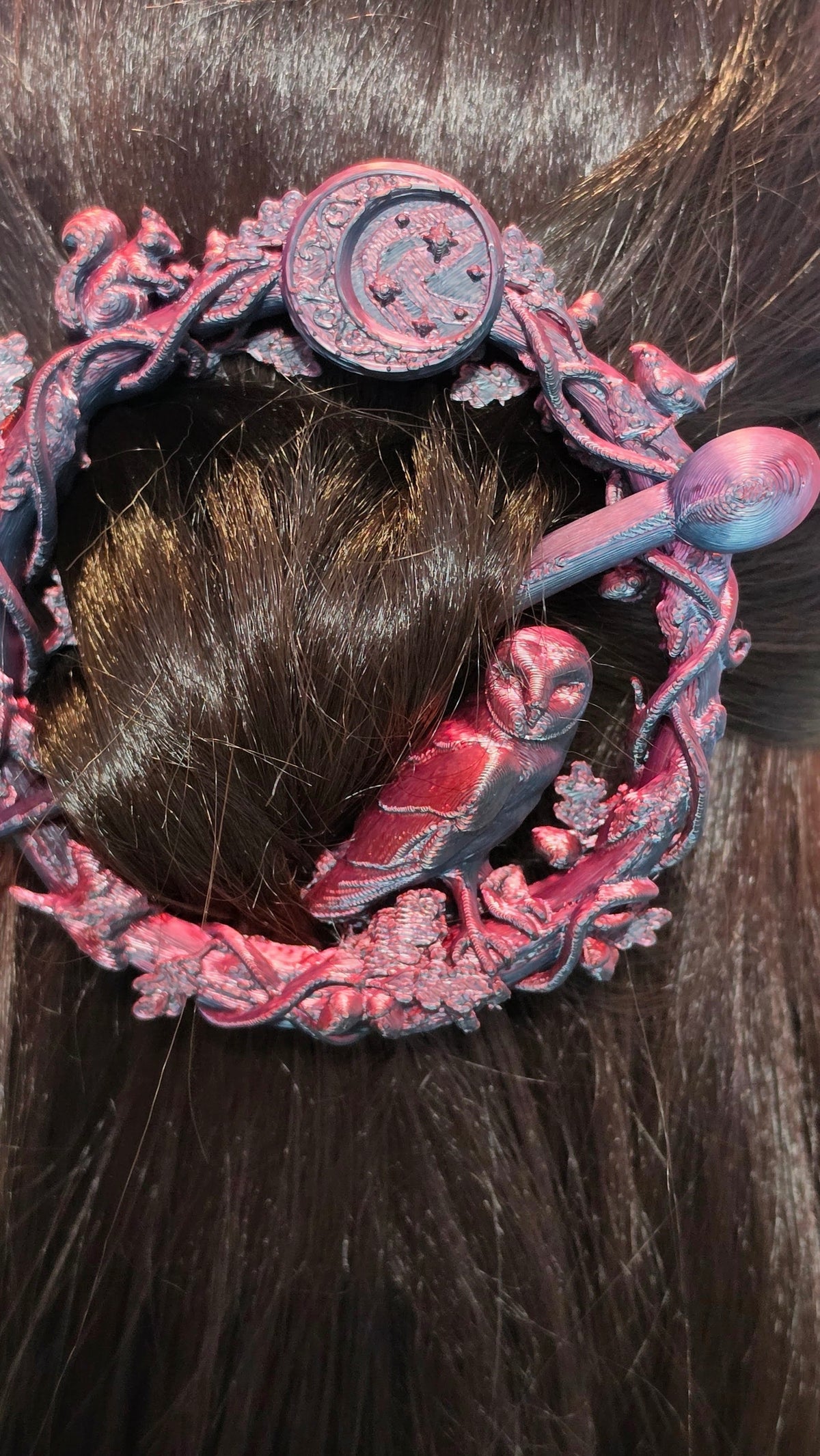 Hair brooch - forest theme featuring an owl and a squirrel - 3d printed